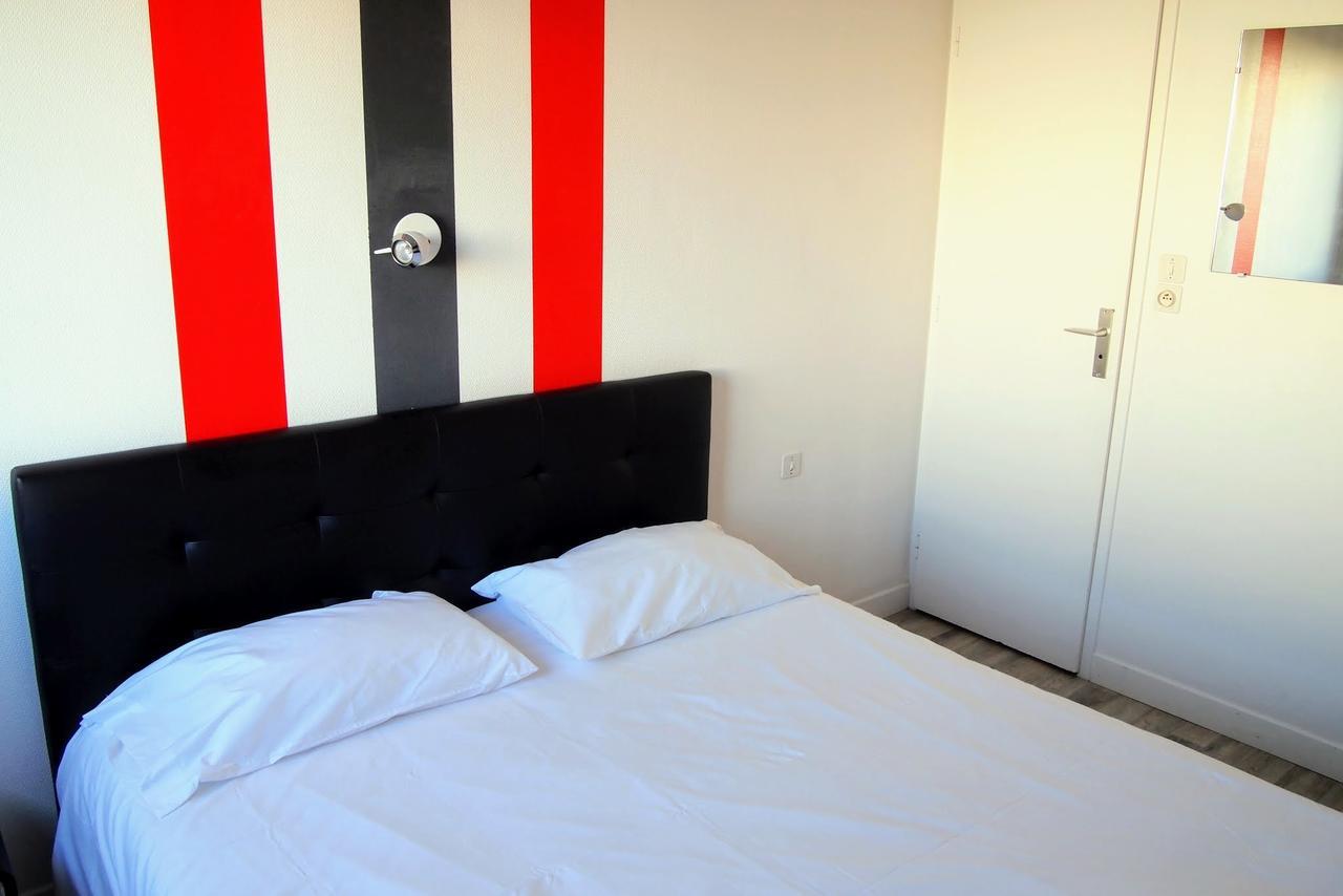 Hotel Le Rohu Séné Екстериор снимка