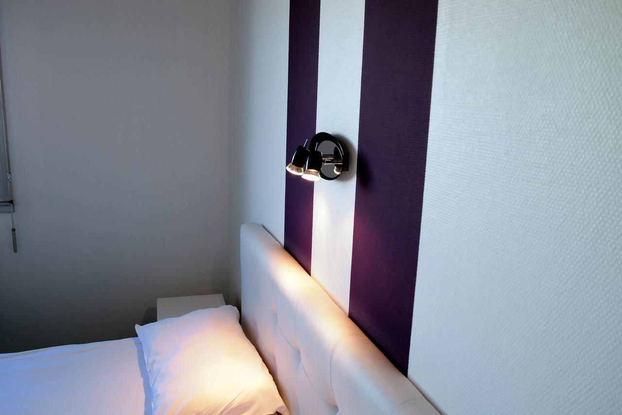 Hotel Le Rohu Séné Екстериор снимка